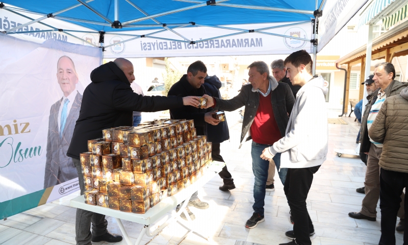 Marmaraereğlisi Belediyesi Kandil Simidi Dağıttı