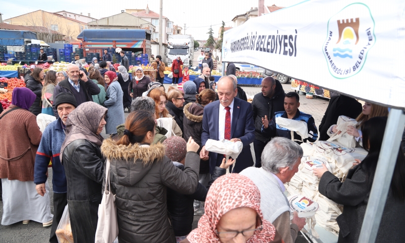 BAŞKAN HİKMET ATA MARMARAEREĞLİLİ EMEKÇİ KADINLARI UNUTMADI