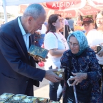 MARMARAEREĞLİSİ’NDE KANDİL SİMİDİ DAĞITILDI